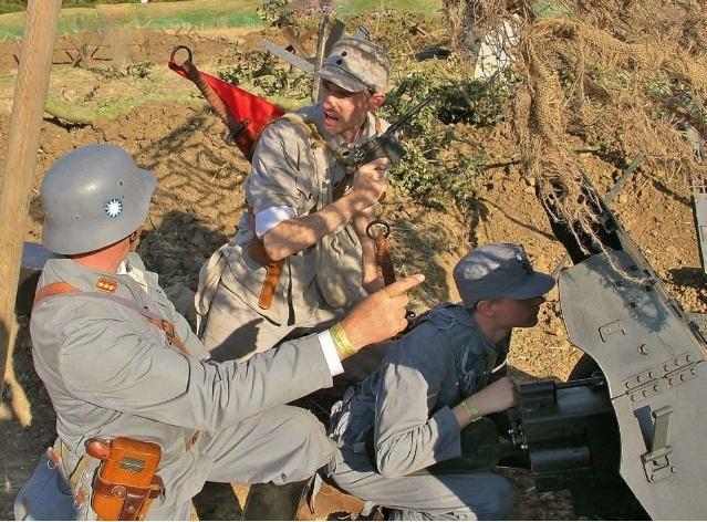 外國軍迷扮演中國抗戰(zhàn)軍人 外國軍迷扮演中國抗戰(zhàn)軍人