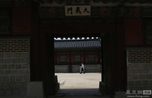 MERS疫情蔓延 韓國(guó)首爾鬧市成為空城 MERS疫情蔓延 韓國(guó)首爾鬧市成為空城