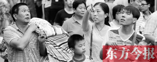 家長(zhǎng)親自送孩子上大學(xué)，最主要的原因還是擔(dān)心孩子的安全問(wèn)題