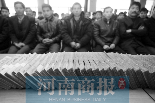 打擊拖欠農(nóng)民工工資，鄭州今年又出狠招（資料圖）河南商報(bào)記者 王春勝/攝