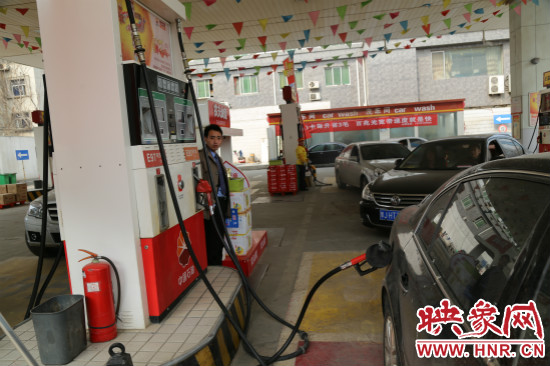 成品油價格年內(nèi)兩連漲。