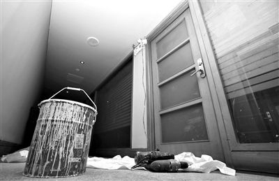 昨日，首師大公布的北京致遠東方教育科技有限公司和工商局網(wǎng)站公司注冊地空無一人。新京報記者 黃月 攝