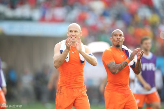 荷蘭隊以三戰(zhàn)全勝的成績晉級16強