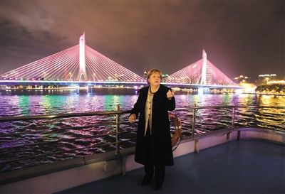 2012年2月3日，德國總理默克爾夜游廣州。