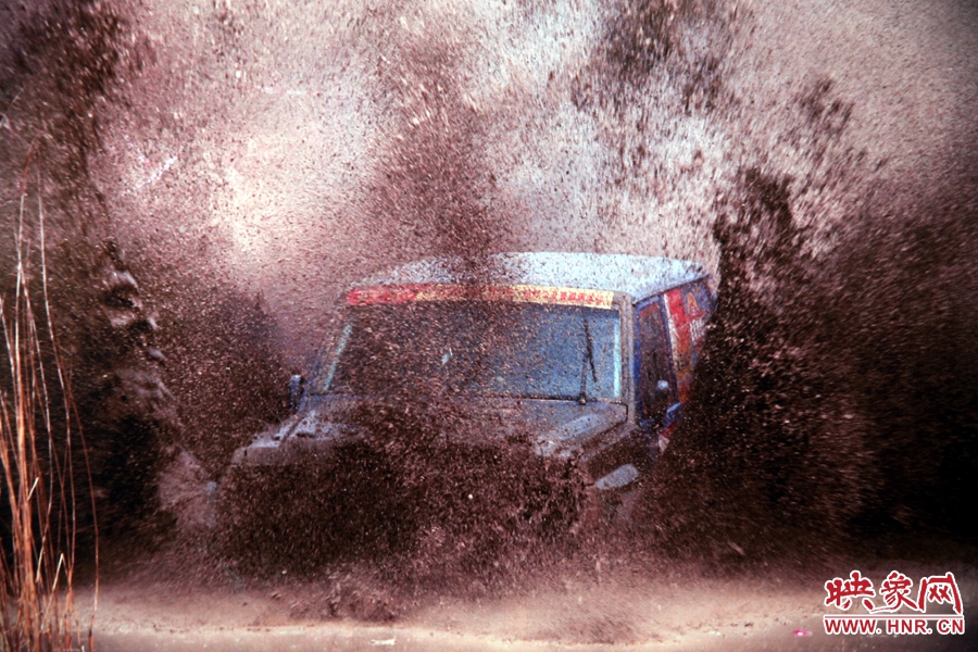 賽車的世界、更是男人的世界。圖為部分參展攝影作品。