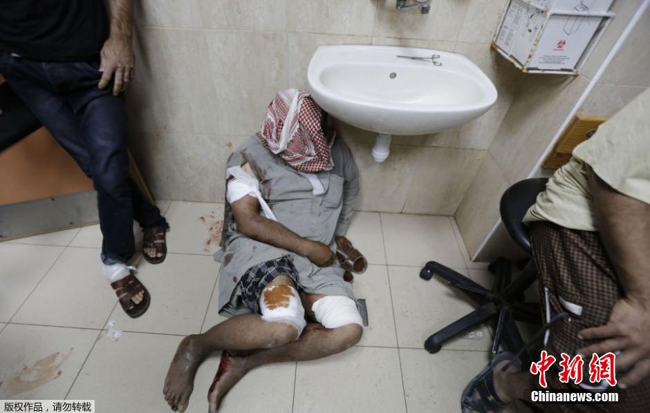 加沙一家醫(yī)院遭以軍炮火襲擊 現(xiàn)場(chǎng)濃煙滾滾 加沙一家醫(yī)院遭以軍炮火襲擊 現(xiàn)場(chǎng)濃煙滾滾