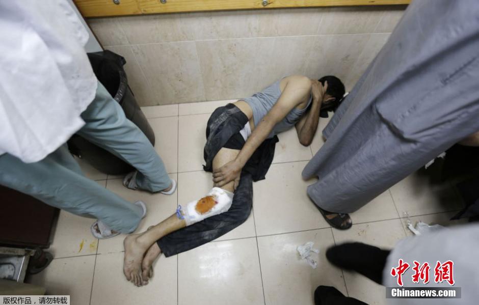 加沙一家醫(yī)院遭以軍炮火襲擊 現(xiàn)場(chǎng)濃煙滾滾 加沙一家醫(yī)院遭以軍炮火襲擊 現(xiàn)場(chǎng)濃煙滾滾