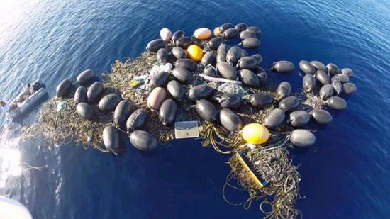 美國(guó)無(wú)人機(jī)發(fā)現(xiàn)海嘯垃圾形成永久性 塑料島嶼 (組圖) 美國(guó)無(wú)人機(jī)發(fā)現(xiàn)海嘯垃圾形成永久性 塑料島嶼 (組圖)