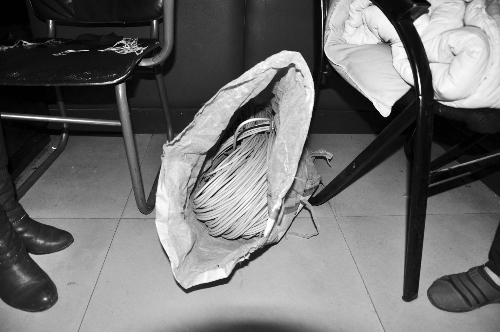 男子盜走的電線 男子盜走的電線