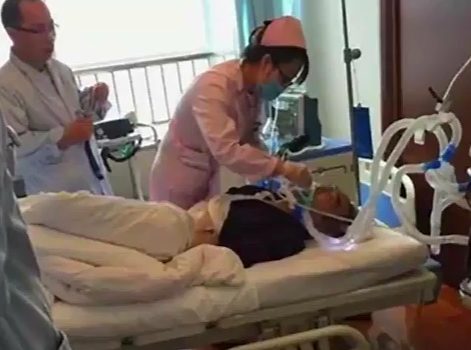 老人搶救后蘇醒 竟寫(xiě)下這些話