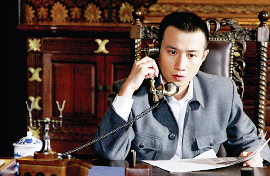 文章在劇中飾演汪精衛(wèi) 文章在劇中飾演汪精衛(wèi)