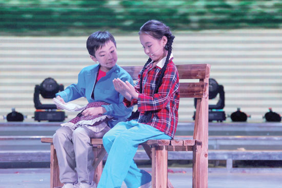 小選手們的表演生動精彩 小選手們的表演生動精彩